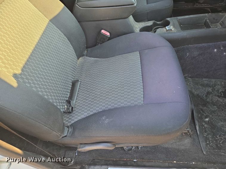 image for item EN8424 2007 Chevrolet Colorado Crew Cab pickup truck