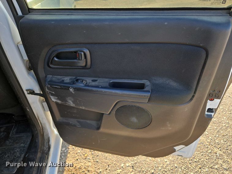 image for item EN8424 2007 Chevrolet Colorado Crew Cab pickup truck