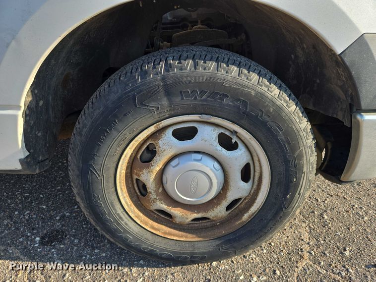 image for item EN8425 2012 Ford F150 pickup truck