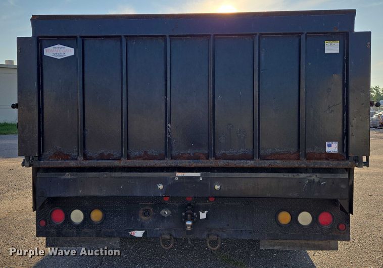 image for item EN8426 2010 Ford F450 Super Duty flatbed truck