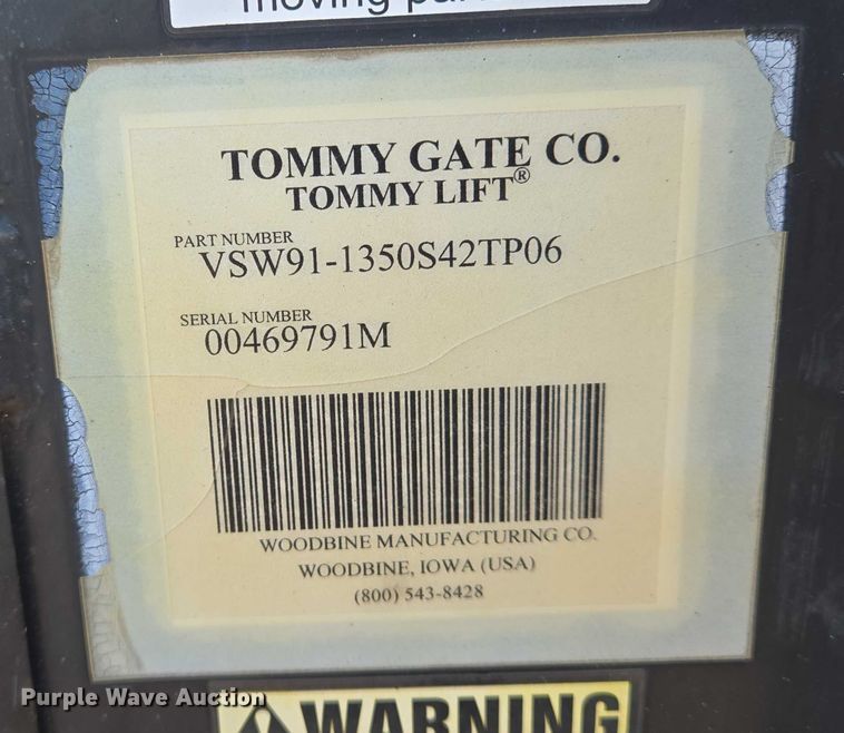 image for item EN8426 2010 Ford F450 Super Duty flatbed truck