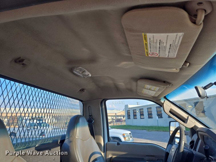 image for item EN8426 2010 Ford F450 Super Duty flatbed truck