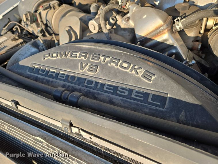 image for item EN8426 2010 Ford F450 Super Duty flatbed truck