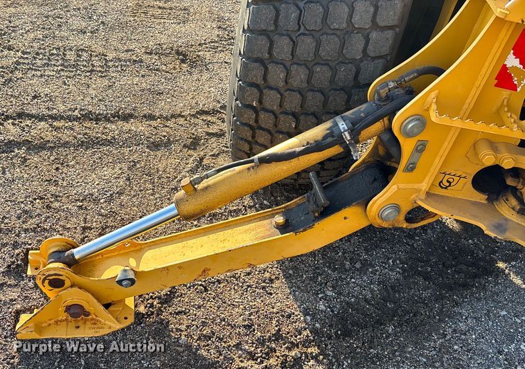 image for item EN8427 2008 John Deere 110 backhoe