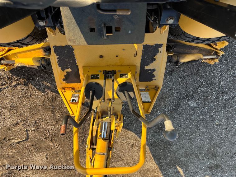 image for item EN8427 2008 John Deere 110 backhoe