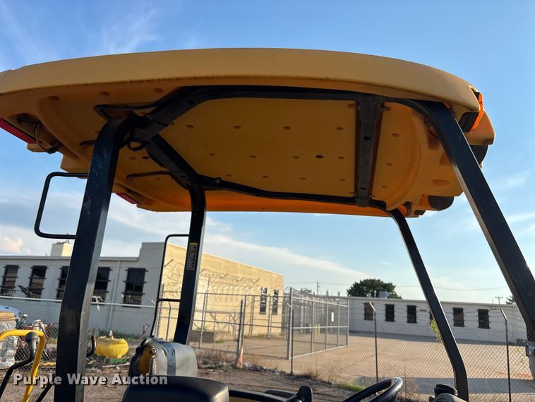 image for item EN8427 2008 John Deere 110 backhoe