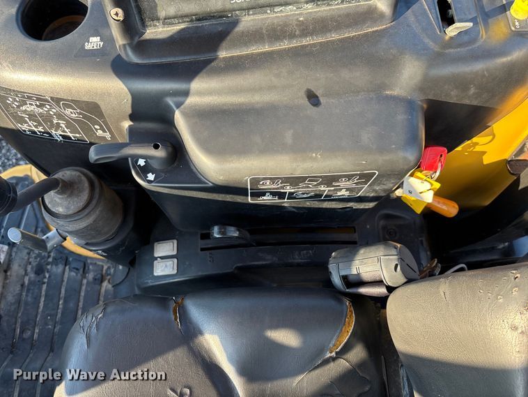 image for item EN8427 2008 John Deere 110 backhoe