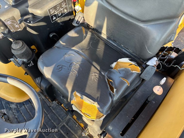 image for item EN8427 2008 John Deere 110 backhoe