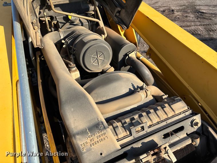 image for item EN8427 2008 John Deere 110 backhoe