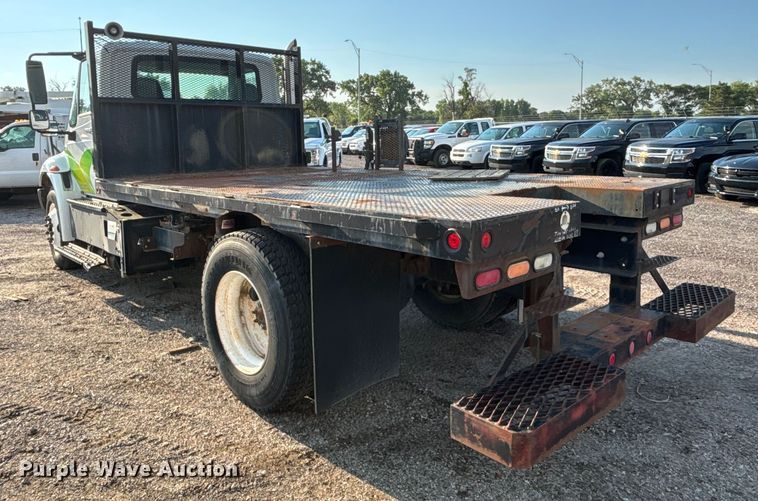 image for item EN8428 2010 International DuraStar 4300 flatbed truck