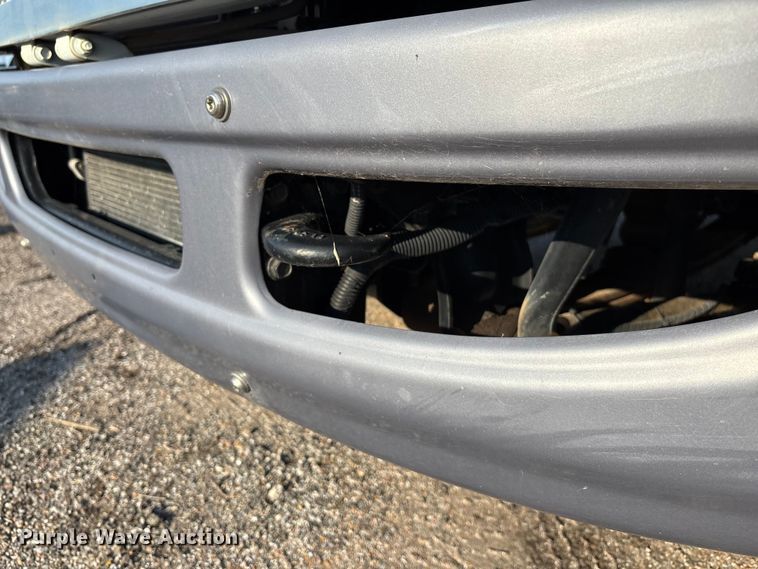 image for item EN8428 2010 International DuraStar 4300 flatbed truck