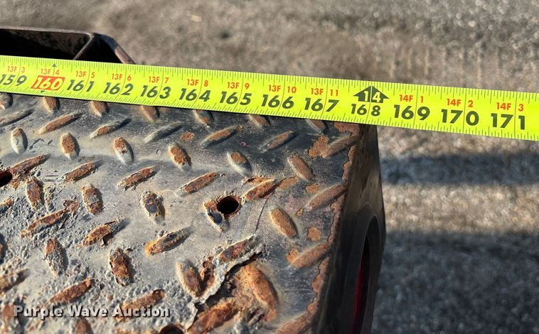 image for item EN8428 2010 International DuraStar 4300 flatbed truck