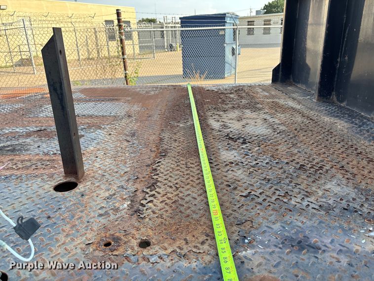 image for item EN8428 2010 International DuraStar 4300 flatbed truck