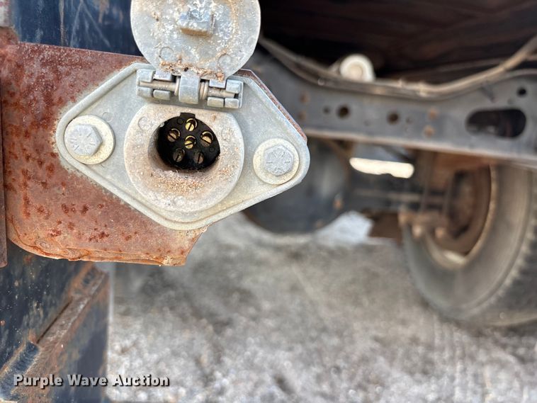 image for item EN8428 2010 International DuraStar 4300 flatbed truck