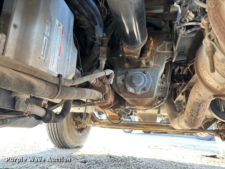 image for item EN8428 2010 International DuraStar 4300 flatbed truck