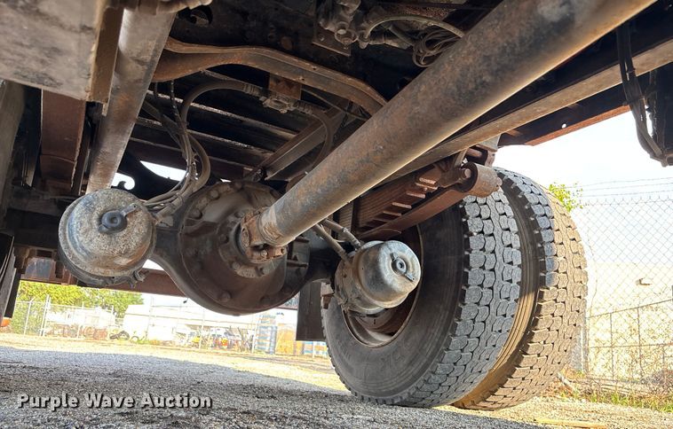 image for item EN8428 2010 International DuraStar 4300 flatbed truck