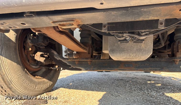 image for item EN8428 2010 International DuraStar 4300 flatbed truck