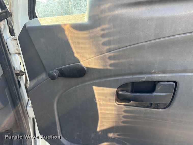 image for item EN8428 2010 International DuraStar 4300 flatbed truck