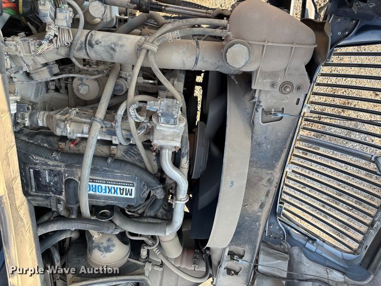 image for item EN8428 2010 International DuraStar 4300 flatbed truck