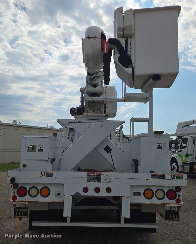 image for item EN8429 2012 Freightliner Business Class M2 bucket truck