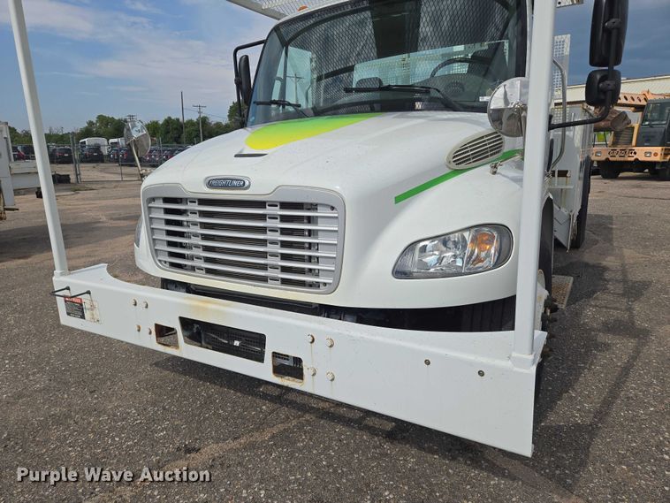 image for item EN8429 2012 Freightliner Business Class M2 bucket truck