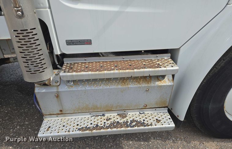 image for item EN8429 2012 Freightliner Business Class M2 bucket truck