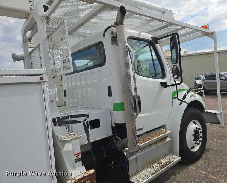 image for item EN8429 2012 Freightliner Business Class M2 bucket truck