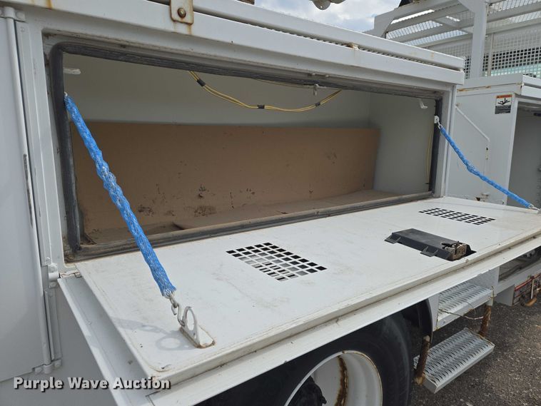 image for item EN8429 2012 Freightliner Business Class M2 bucket truck