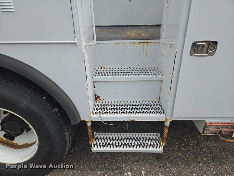 image for item EN8429 2012 Freightliner Business Class M2 bucket truck