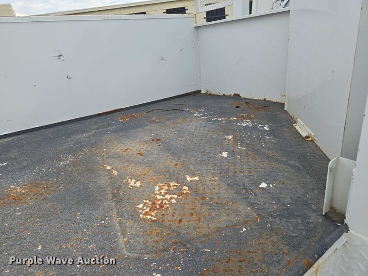 image for item EN8429 2012 Freightliner Business Class M2 bucket truck