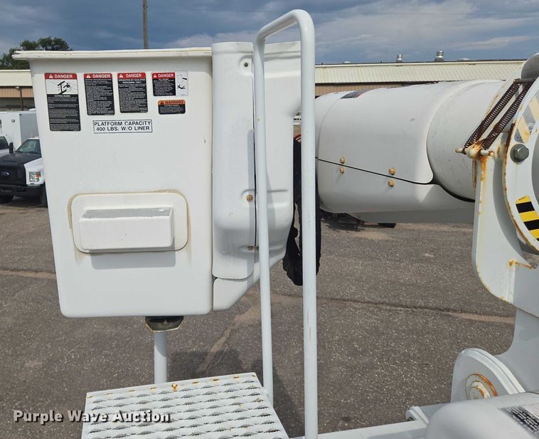 image for item EN8429 2012 Freightliner Business Class M2 bucket truck