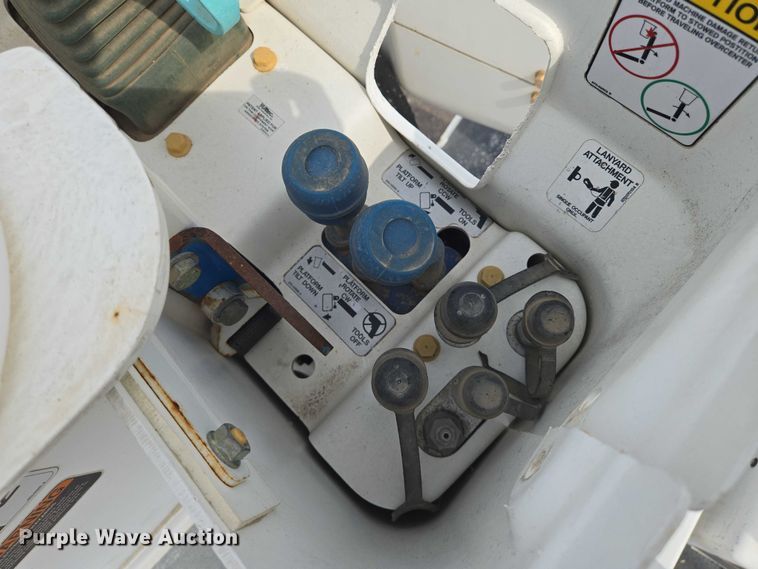 image for item EN8429 2012 Freightliner Business Class M2 bucket truck