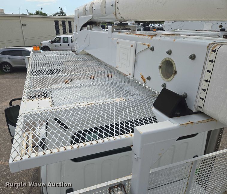 image for item EN8429 2012 Freightliner Business Class M2 bucket truck