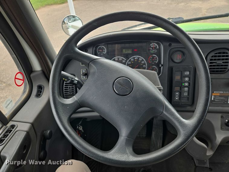 image for item EN8429 2012 Freightliner Business Class M2 bucket truck