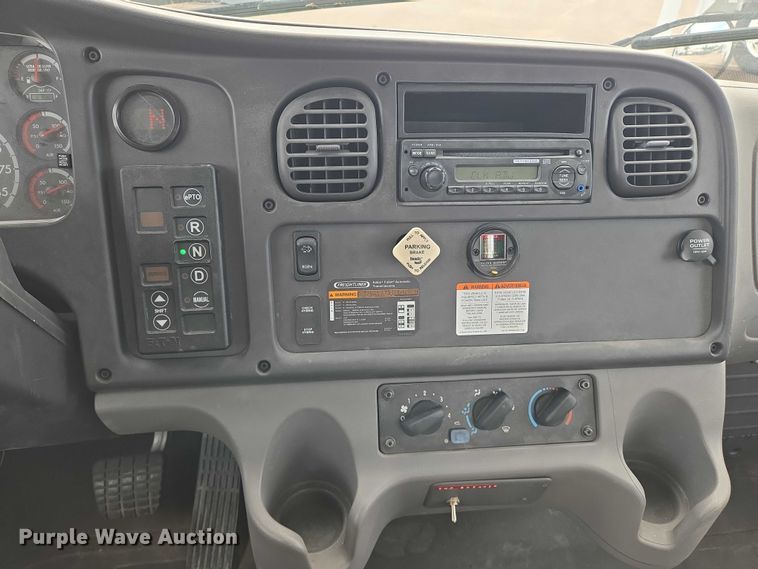 image for item EN8429 2012 Freightliner Business Class M2 bucket truck