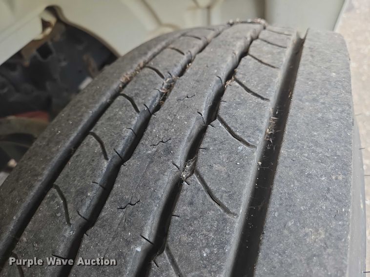 image for item EN8429 2012 Freightliner Business Class M2 bucket truck