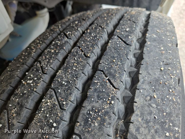 image for item EN8429 2012 Freightliner Business Class M2 bucket truck