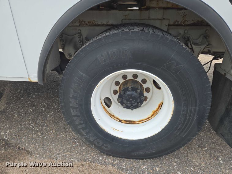 image for item EN8429 2012 Freightliner Business Class M2 bucket truck