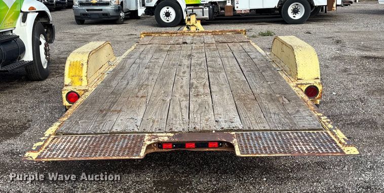 image for item EN8430 2004 Trailer King tilt deck equipment trailer