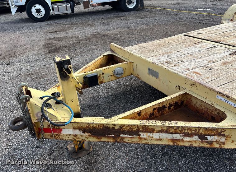 image for item EN8430 2004 Trailer King tilt deck equipment trailer