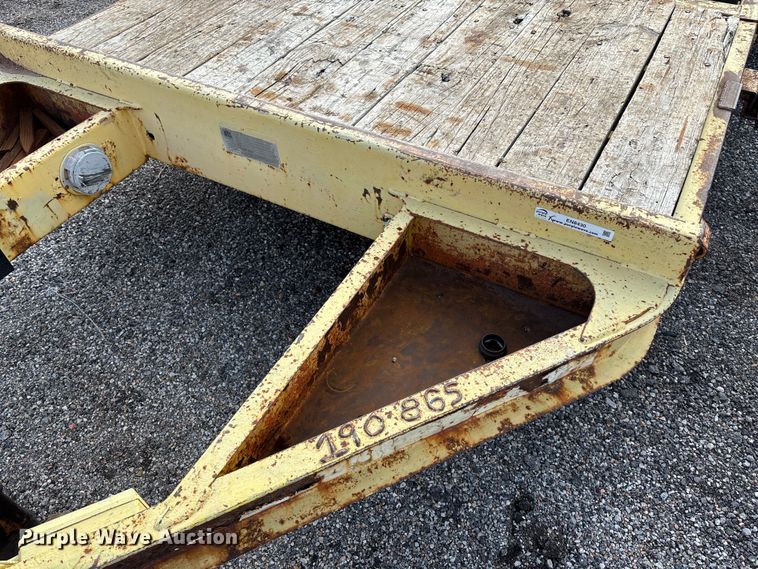 image for item EN8430 2004 Trailer King tilt deck equipment trailer