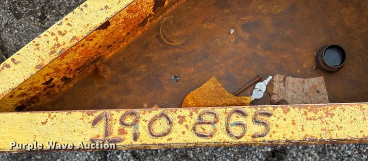 image for item EN8430 2004 Trailer King tilt deck equipment trailer