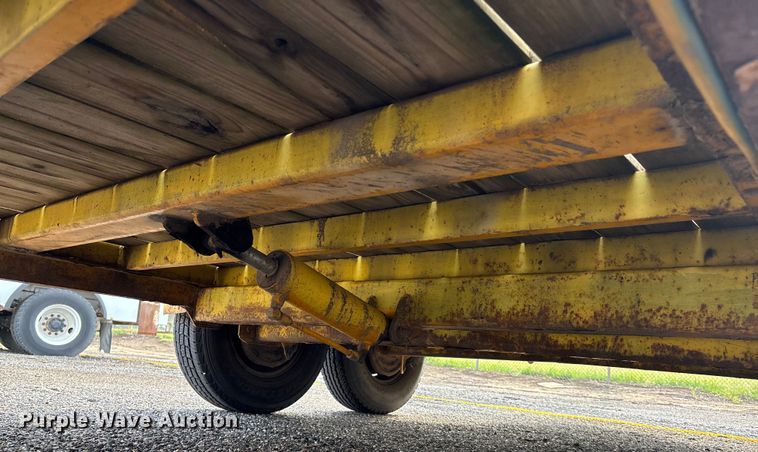 image for item EN8430 2004 Trailer King tilt deck equipment trailer