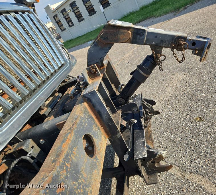 image for item EN8431 2009 International 7500 dump truck