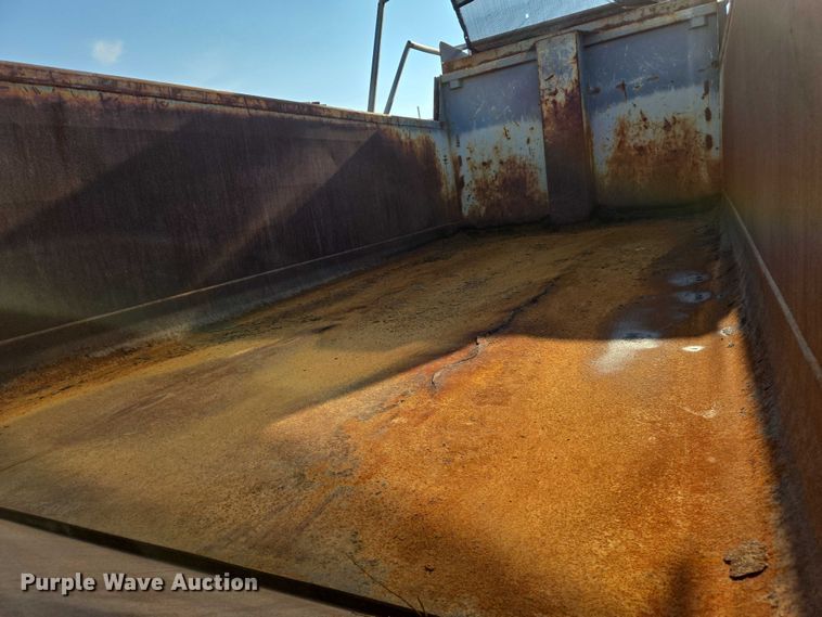 image for item EN8431 2009 International 7500 dump truck