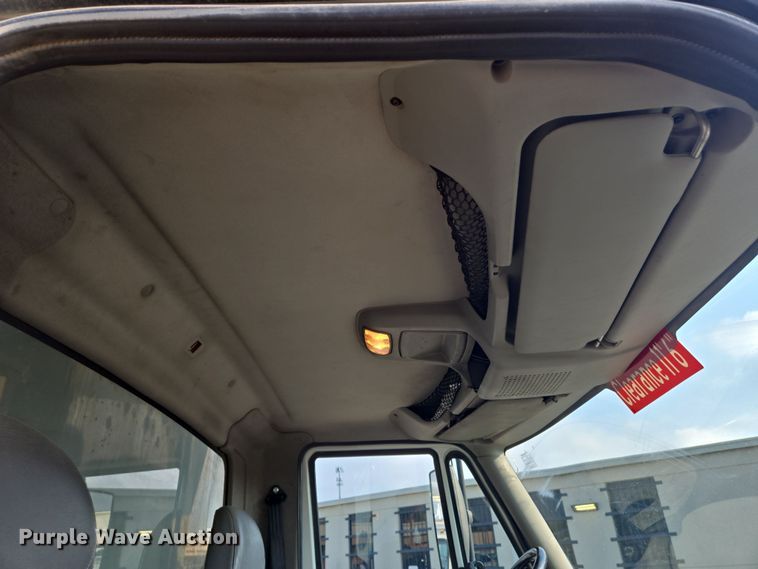 image for item EN8431 2009 International 7500 dump truck