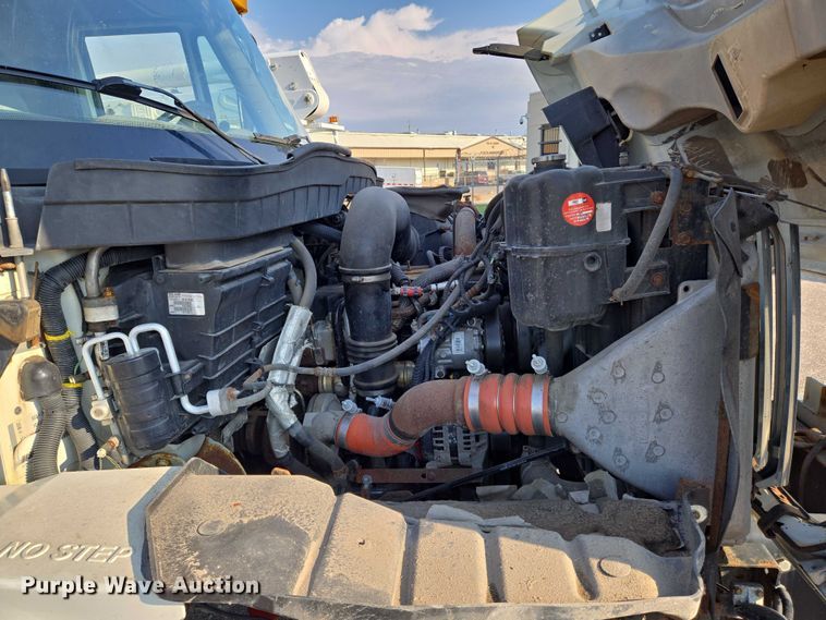 image for item EN8431 2009 International 7500 dump truck