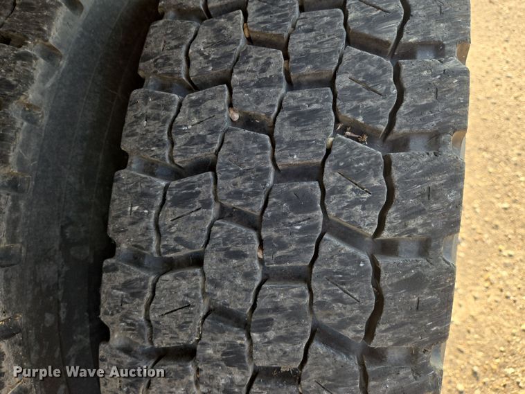 image for item EN8431 2009 International 7500 dump truck