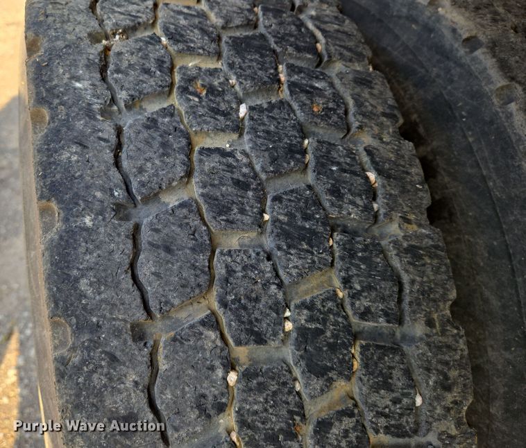 image for item EN8431 2009 International 7500 dump truck