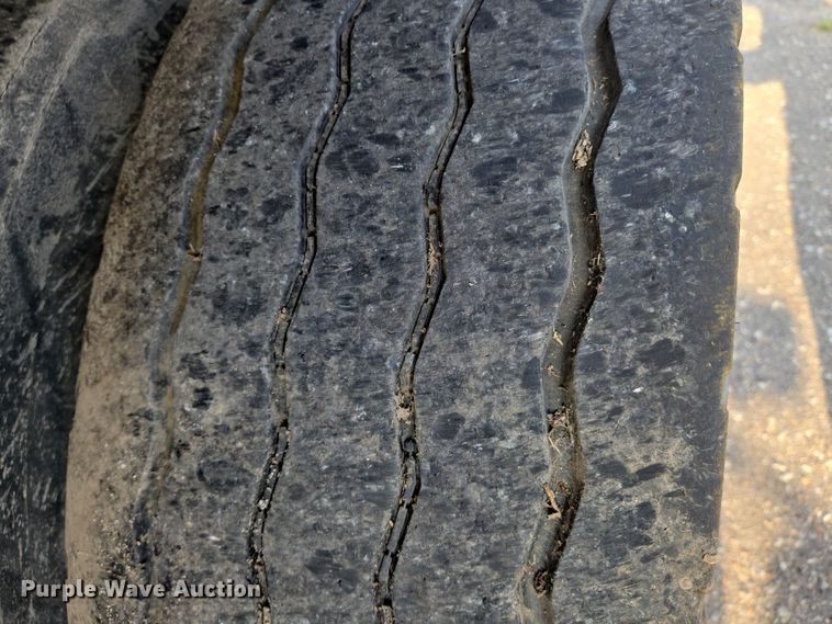 image for item EN8431 2009 International 7500 dump truck